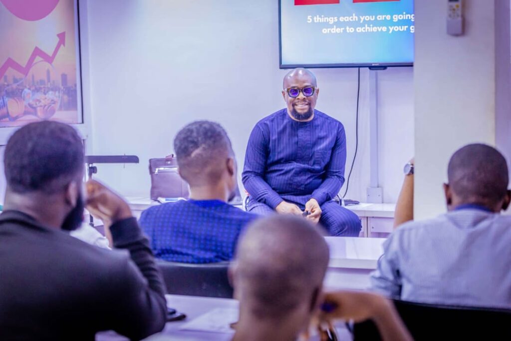 ikwuagwu igwe teaching in his masterclass